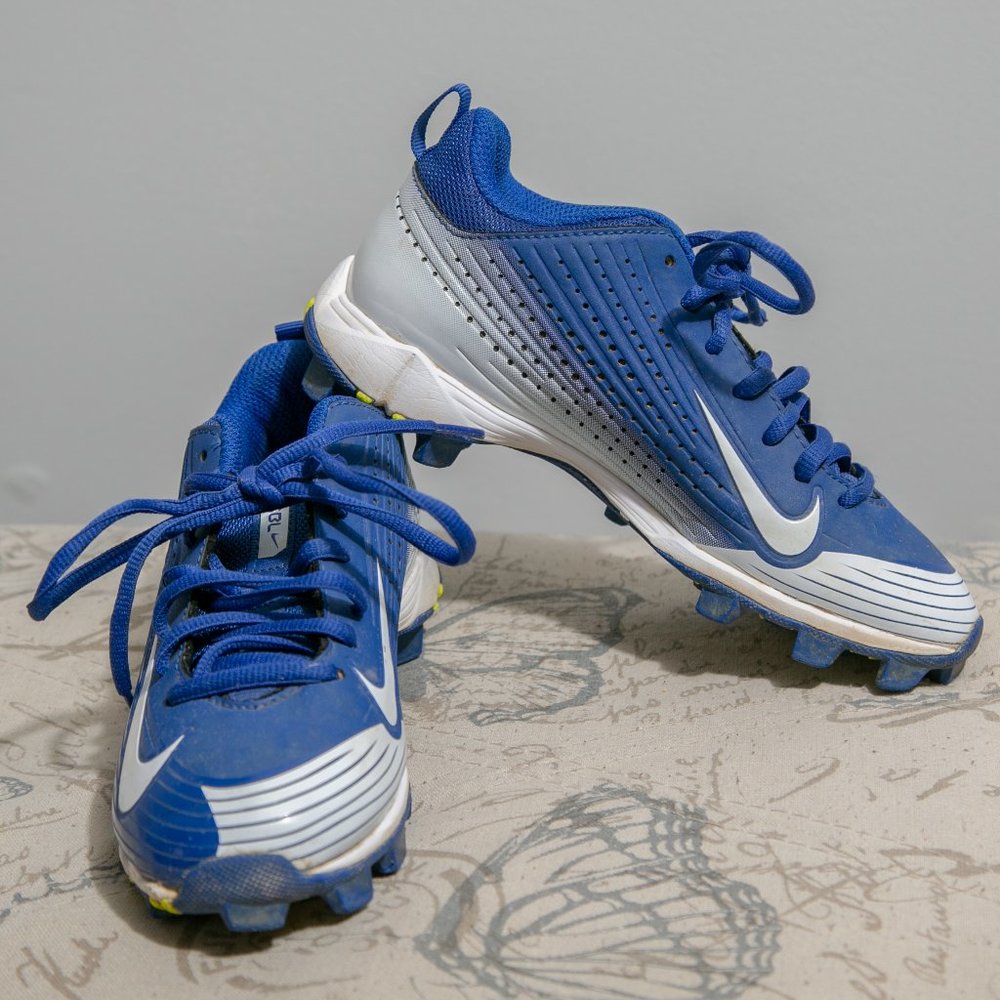 NIKE VAPOR BOYS BASEBALL CLEATS BLU/WHT SZ 1 Y